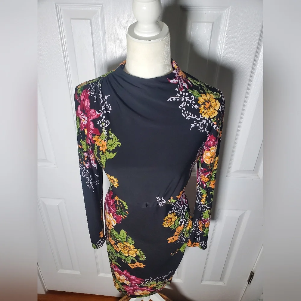Clover and Sloane Long Sleeve Ruched Neck And Waist Lined Floral Pencil Dress - Picture 3 of 16
